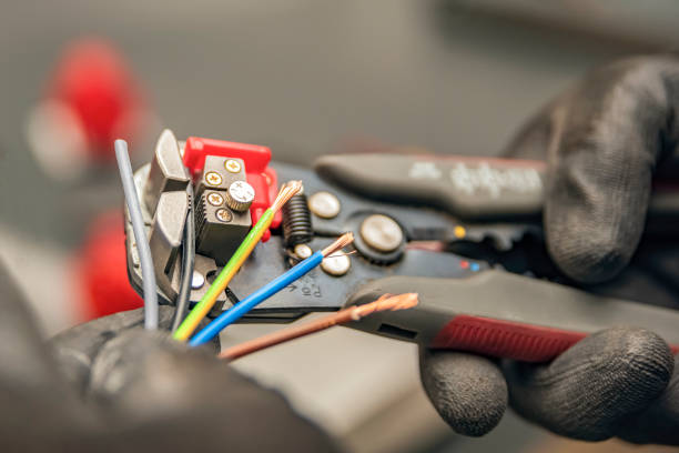 Best Local Electrician Companies  in Smithfield, VA