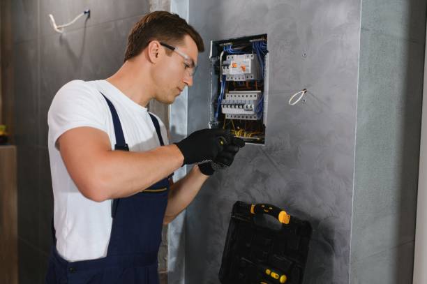 Best Affordable Emergency Electrician  in Smithfield, VA