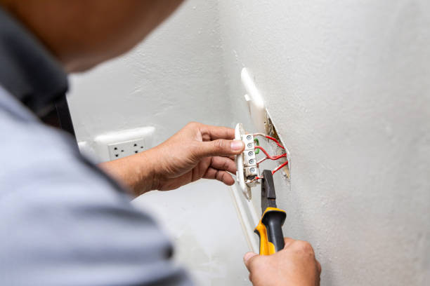 Best Best Electricians Near Me  in Smithfield, VA